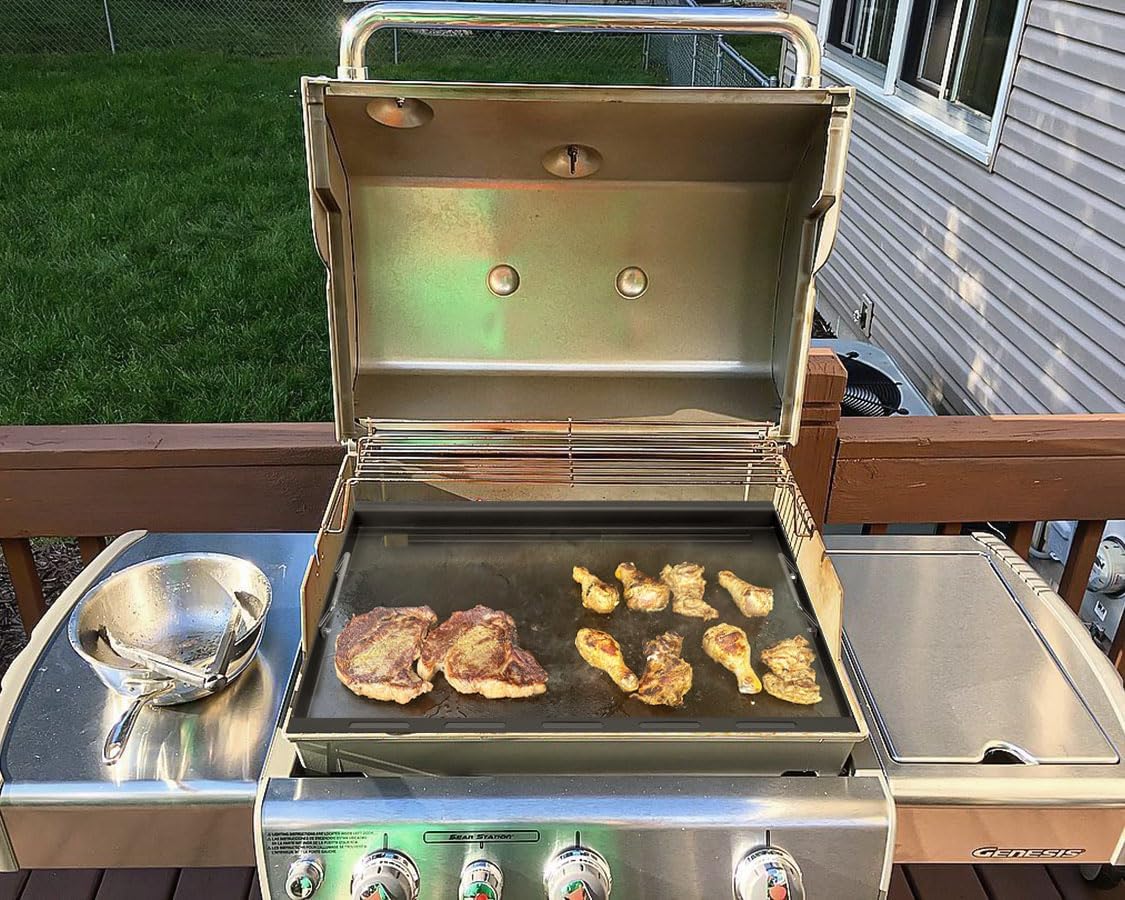 topgrillparts griddle insert for Weber Genesis 300 - cooking in use